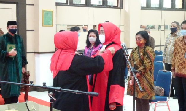 PEngambilan Sumpah dan Pelantikan Hj. Ristati, S.H.