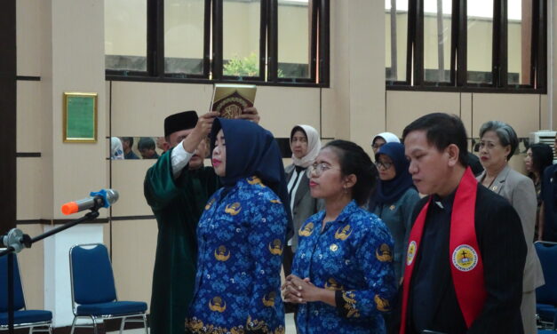Pengangkatan Pegawai Negeri Sipil Melalui Sumpah PNS
