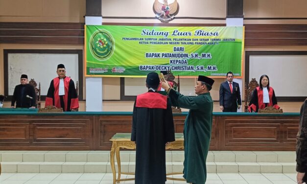 PENGAMBILAN SUMPAH, PELANTIKAN DAN SERAH TERIMA JABATAN KETUA PN TANJUNGPANDAN