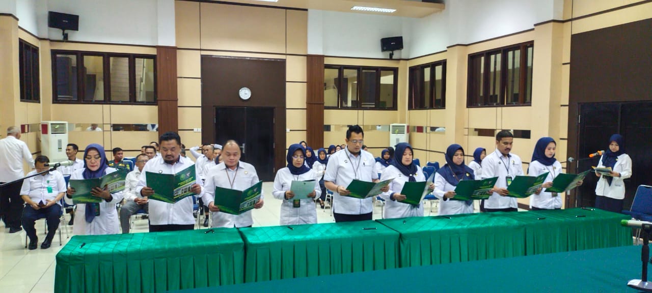 Seluruh Keluarga Besar Pengadilan Tinggi Bangka Belitung melaksanakan Penandatanganan Pakta Integritas, Perjanjian Kinerja dan Komitmen Bersama