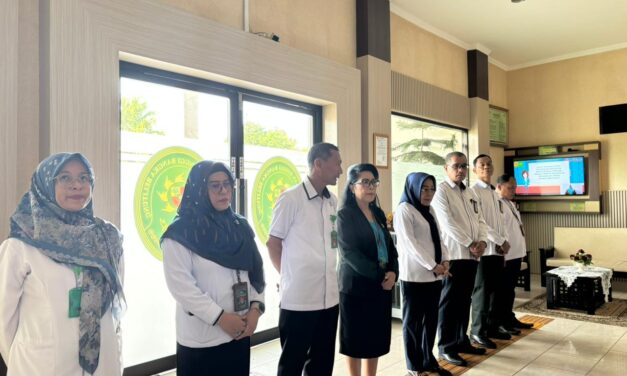 Senin, 20 Oktober 2025 - Kegiatan Rutin Pengarahan Petugas PTSP PT Bangka Belitung