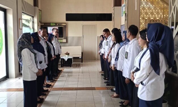 Senin, 20 Oktober 2025 - Kegiatan Rutin Pengarahan Petugas PTSP PT Bangka Belitung