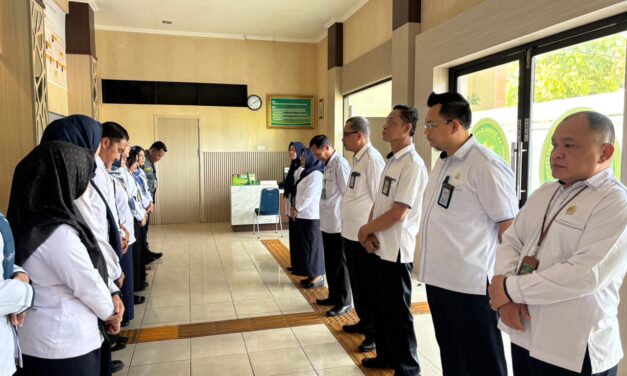 Senin, 6 Oktober 2025 - Kegiatan Rutin Pengarahan Petugas PTSP PT Bangka Belitung