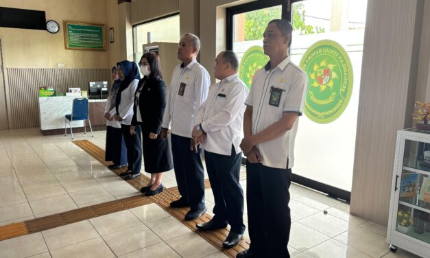 Senin, 17 November 2025 - Kegiatan Rutin Pengarahan Petugas PTSP PT Bangka Belitung