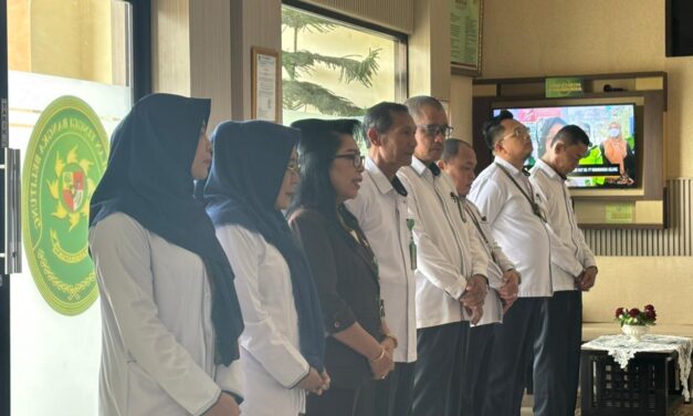 Senin, 24 November 2025 - Kegiatan Rutin Pengarahan Petugas PTSP PT Bangka Belitung