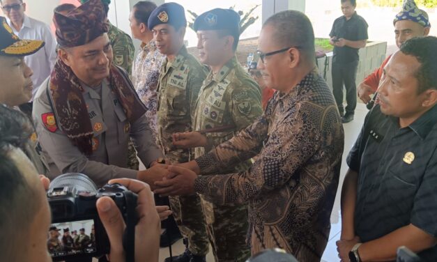 Jumat, 31 Oktober 2025 - Kegiatan Penyambutan Irjen Pol Drs Viktor T. Sihombing, S.I.K.  M.Si., M.H. di Gedung VIP Bandara Depati Amir