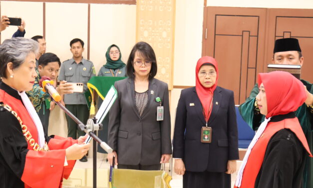 PENGUATAN PUCUK PIMPINAN: KETUA PENGADILAN TINGGI BANGKA BELITUNG RESMI LANTIK WAKIL KETUA PT BANGKA BELITUNG